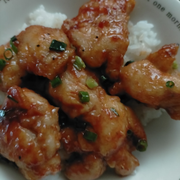 鶏肩肉のピリ辛丼✧*